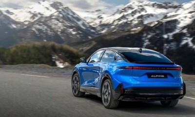 Alpine A390