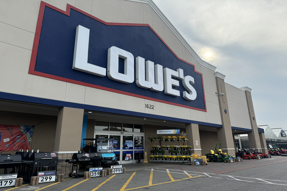 Lowes