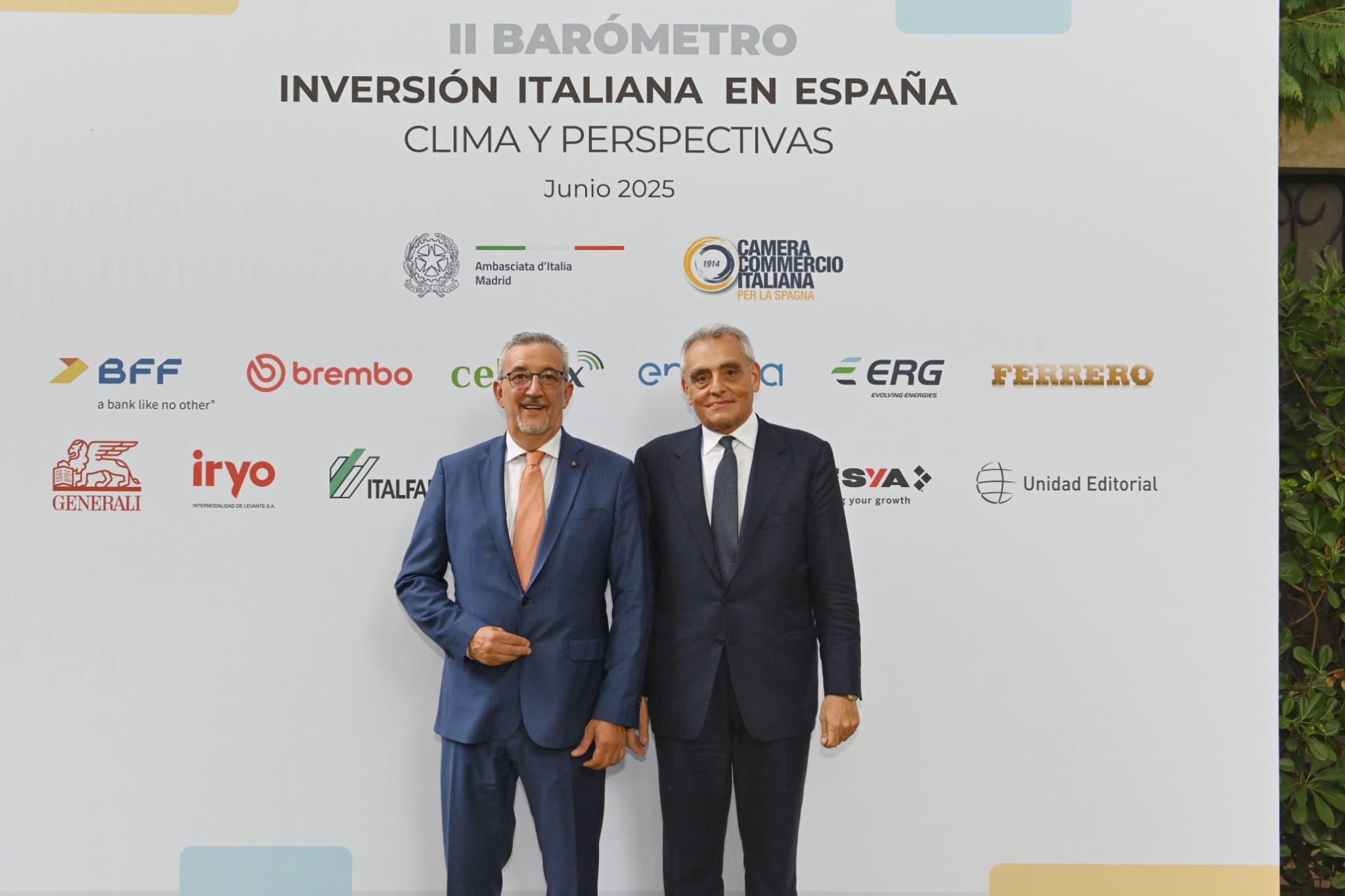 Marco Pizzi, presidente de la Cámara de Comercio e Industria Italiana para España; y Giuseppe Buccino Grimaldi, Embajador de Italia en España. Marco Pizzi, presidente de la Cámara de Comercio e Industria Italiana para España; y Giuseppe Buccino Grimaldi, Embajador de Italia en España.