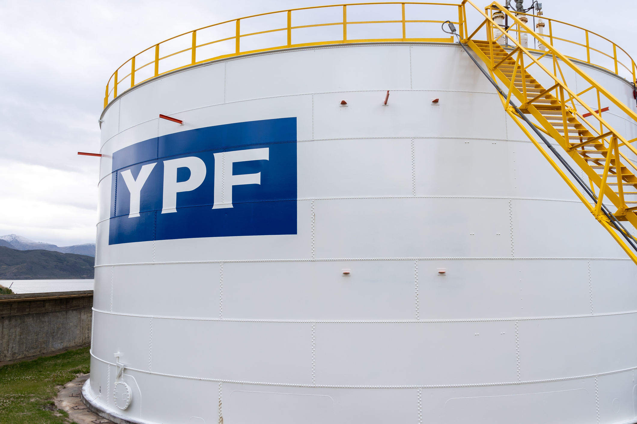 YPF