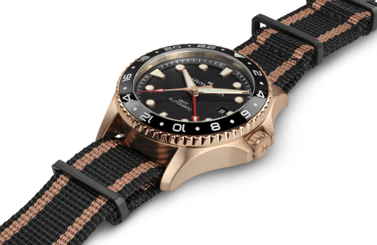 Khaki Navy Scuba GMT de Hamilton