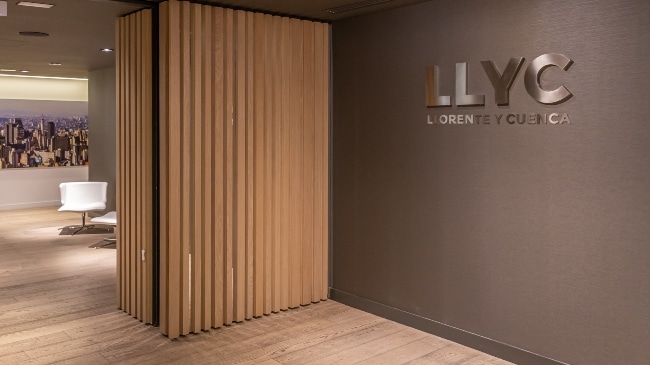 LLYC