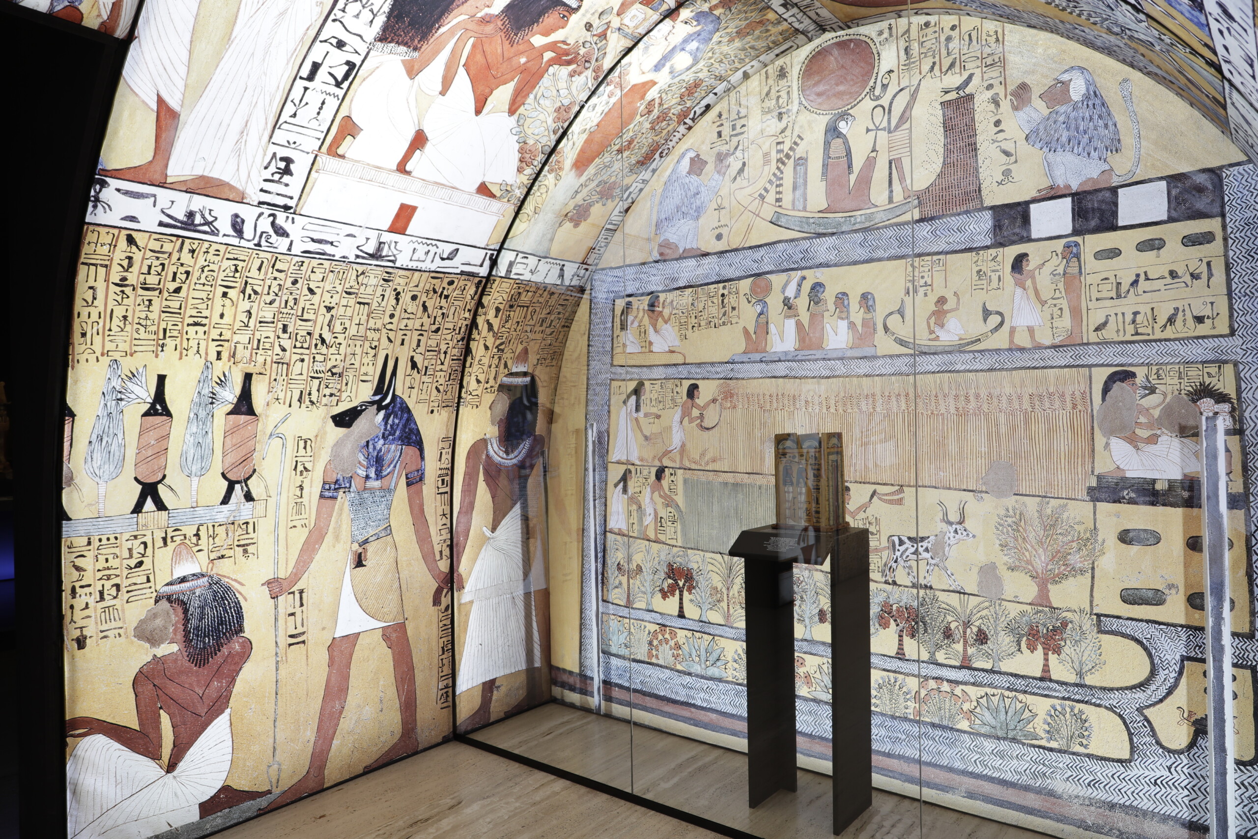 Detalle de la exposición 'El Egipto de Eduard Toda. Un viaje al coleccionismo del siglo XIX'