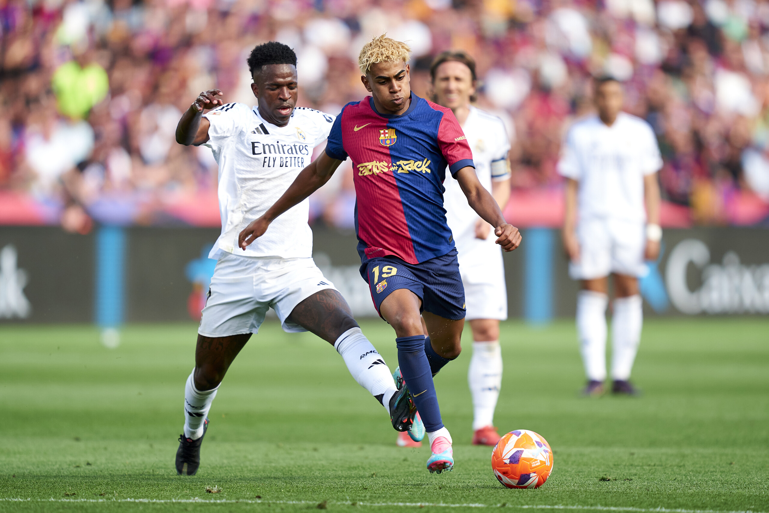 Vinícius Jr. y Lamine Yamal